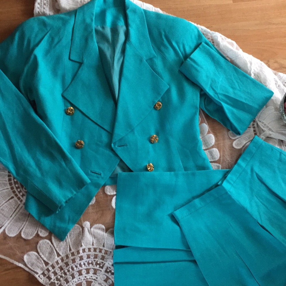GORGEOUS !! Turquoise Suit with Gold Tone Buttons